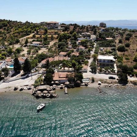 Mantas Bay Hotel Loutraki  Bagian luar foto